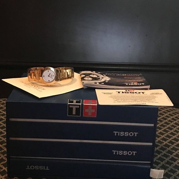 Tissot womens watch - Picture 1 of 3
